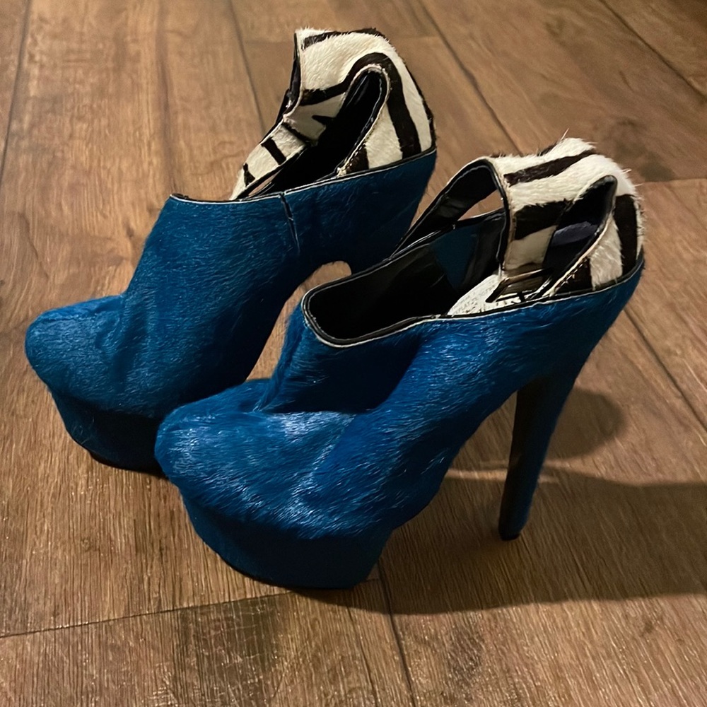 Blue and Zebra Fur High Heels 🦓